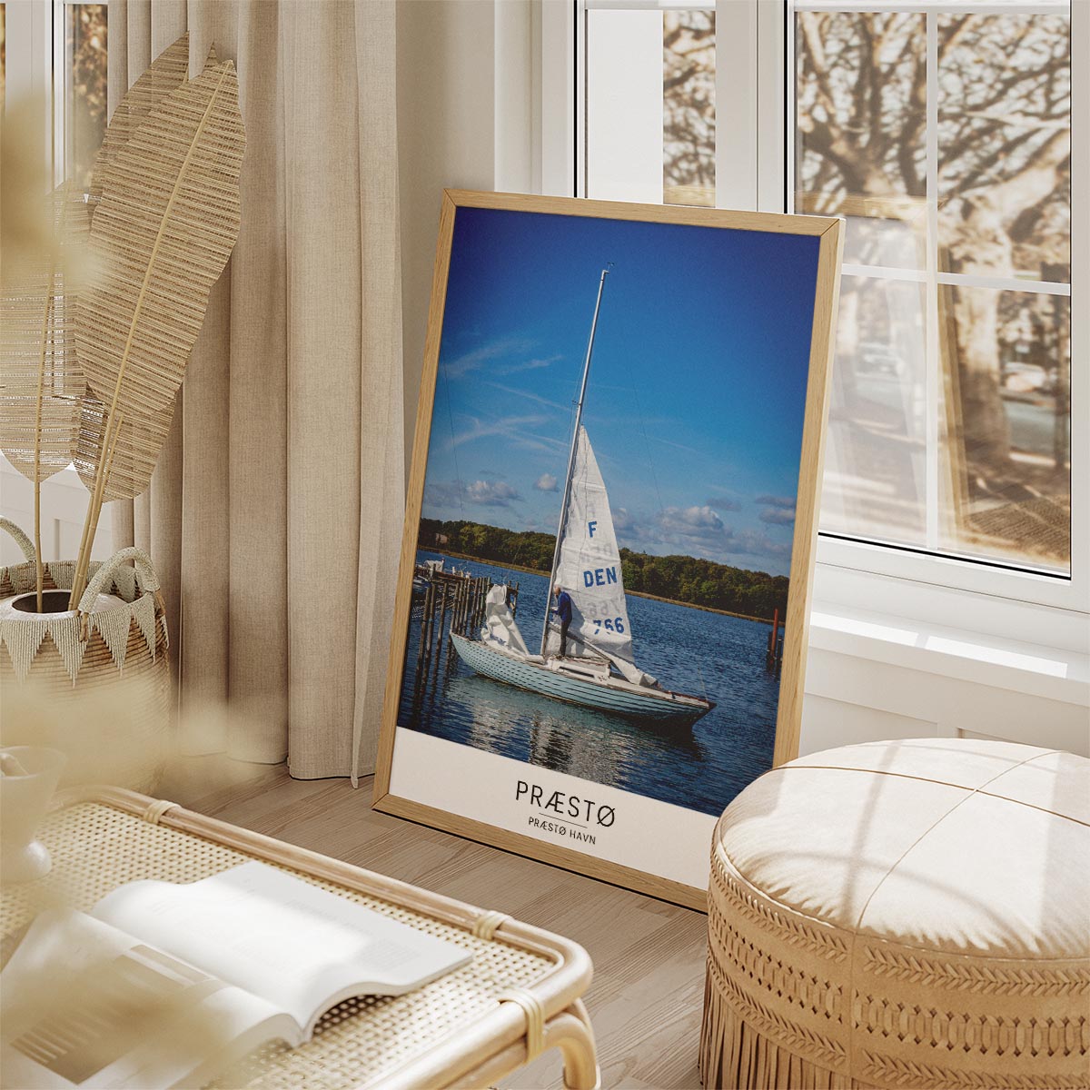 Sejlet hejses ved Præstø Havn II