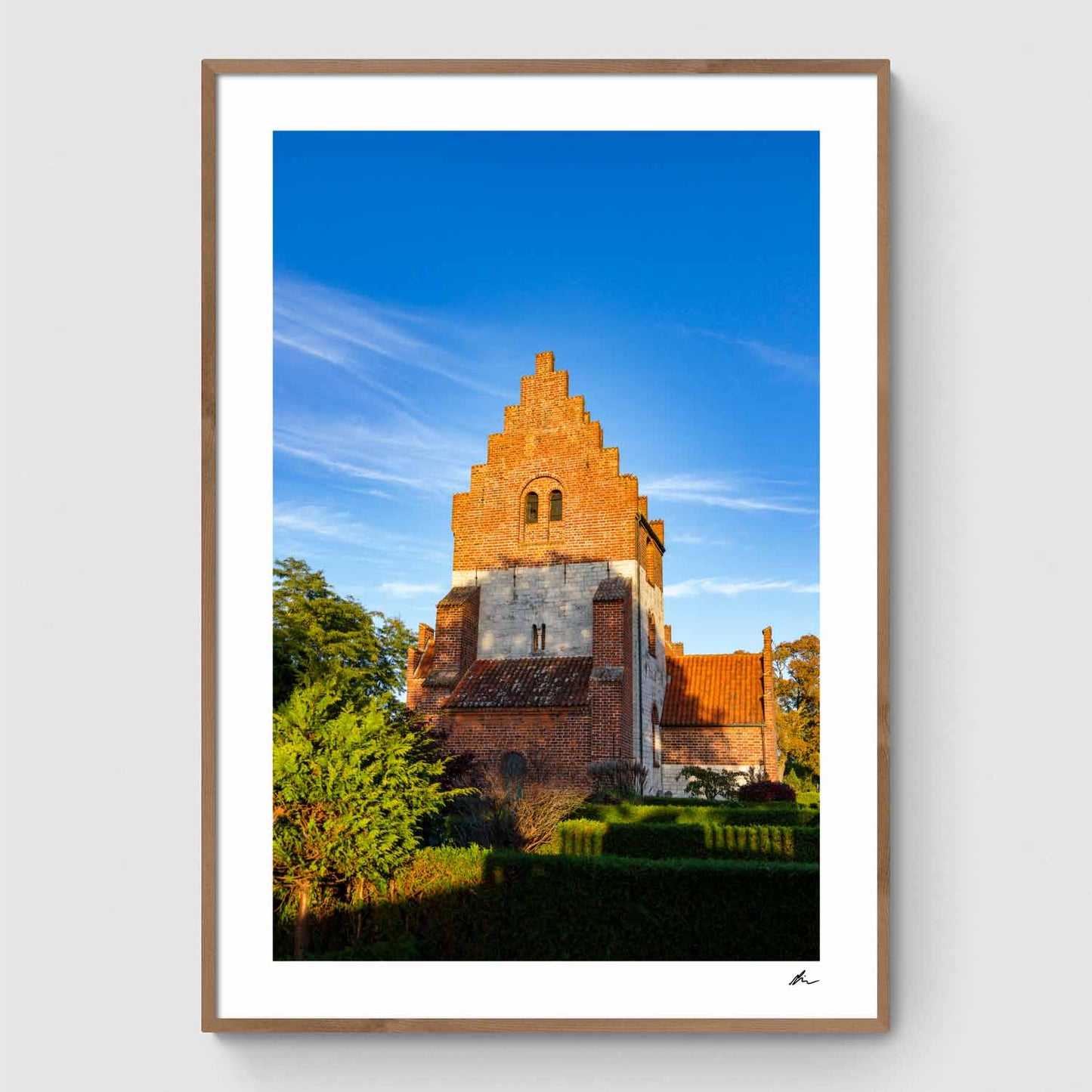 Himmelev Kirke i efterårslys