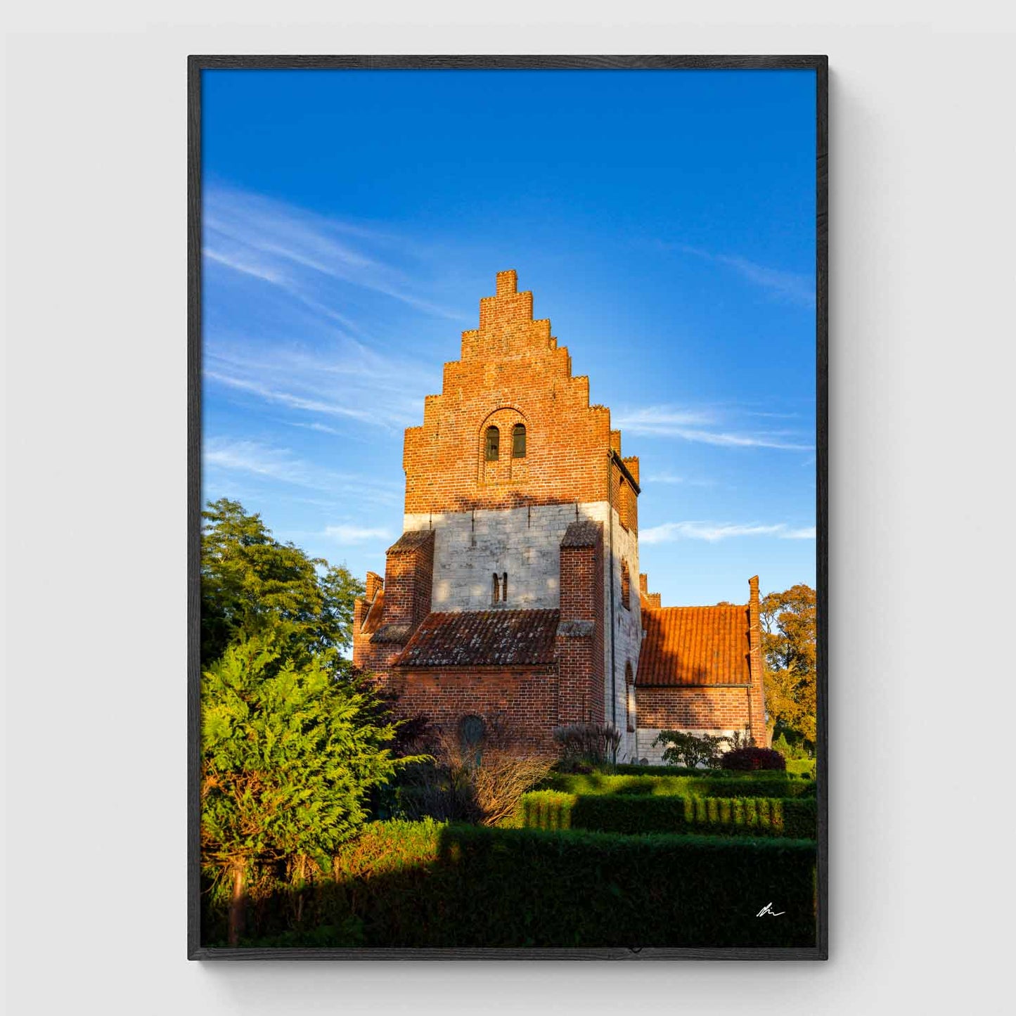 Himmelev Kirke i efterårslys