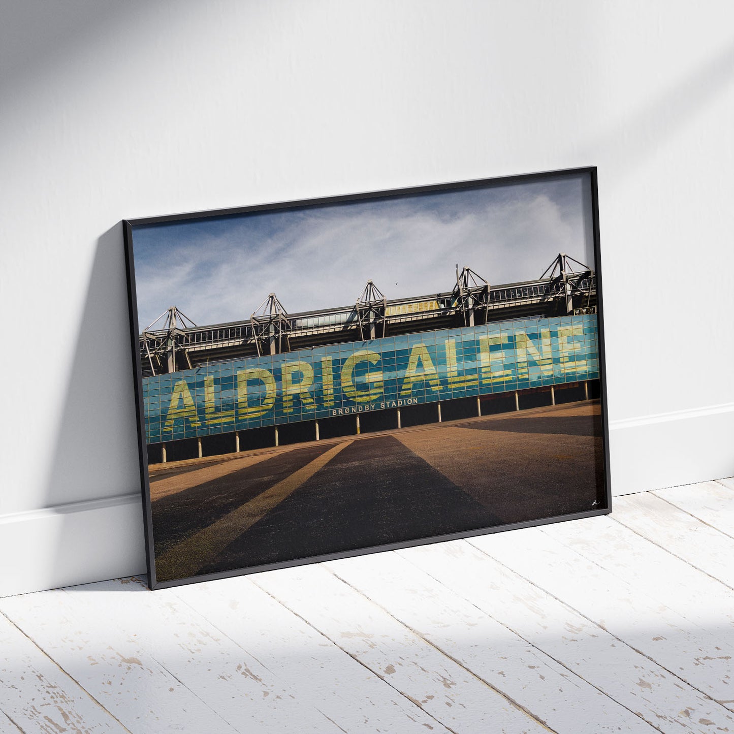 Brøndby Stadion (facade med teksten "Aldrig Alene") II