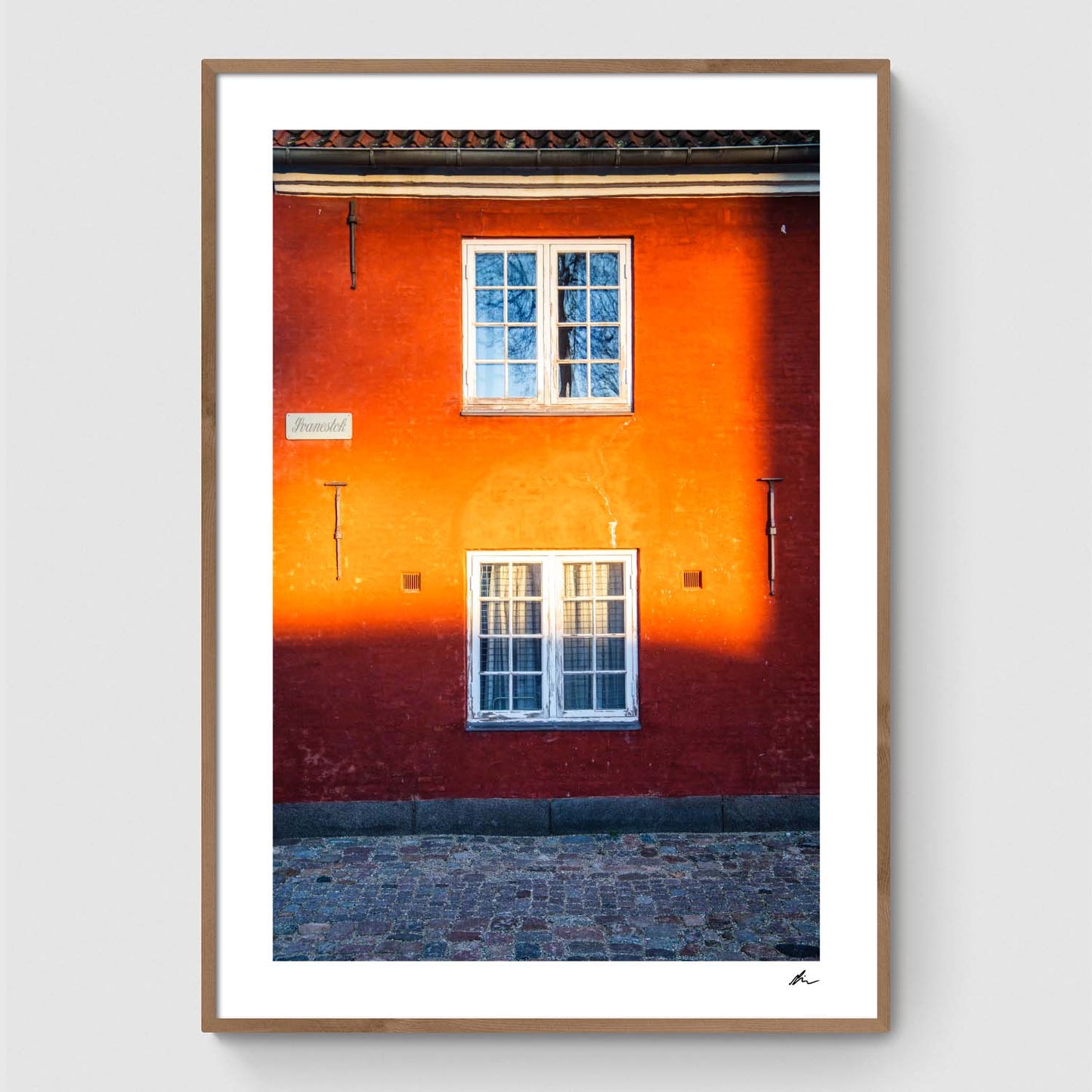 Aftensolen falder på Kastellet