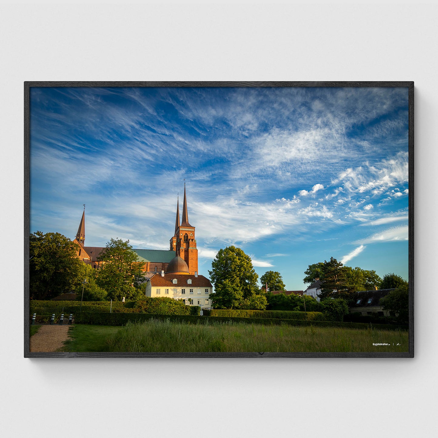 Roskilde Domkirke i aftensolen