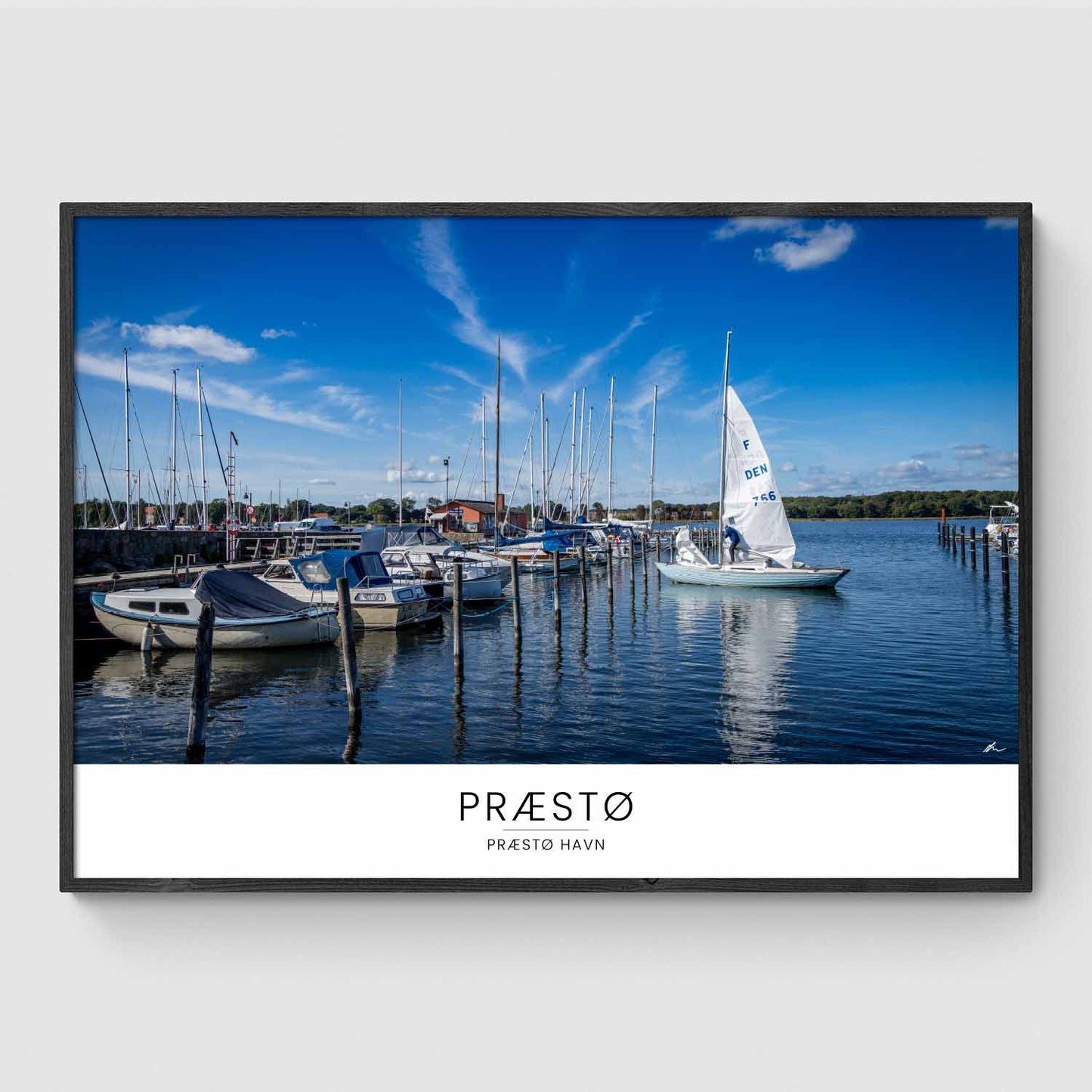 Sejlet hejses ved Præstø Havn I