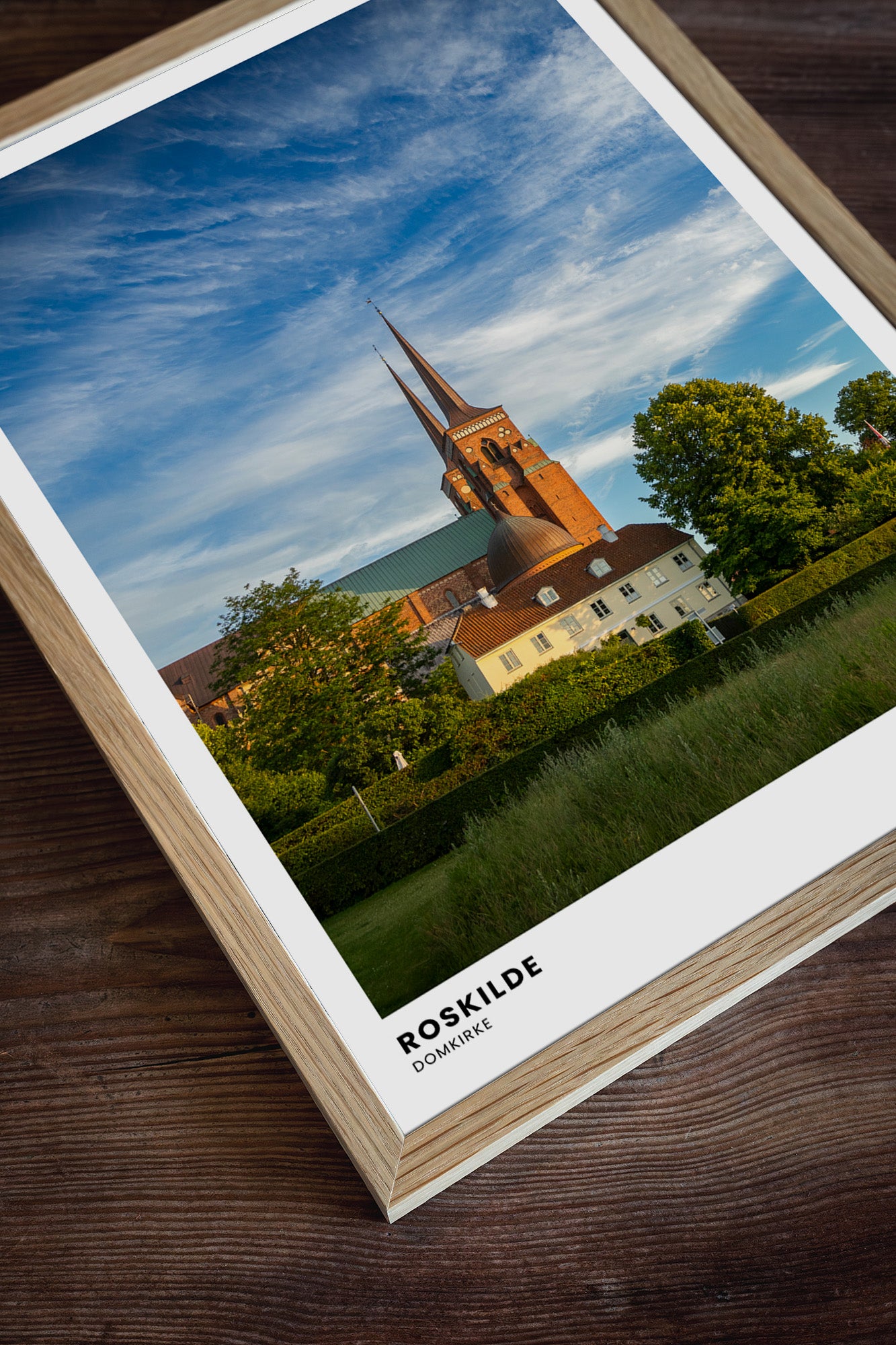 Roskilde Domkirke i aftensolen II