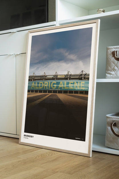 Brøndby Stadion (facade med teksten "Aldrig Alene") II