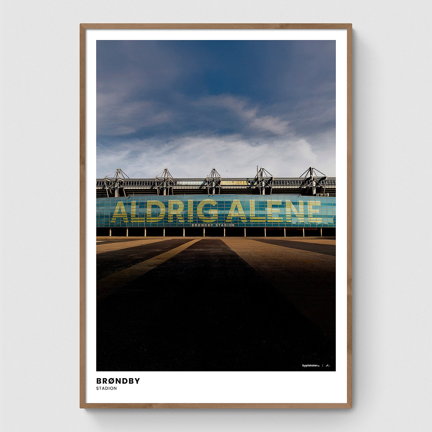 Brøndby Stadion (facade med teksten "Aldrig Alene") II