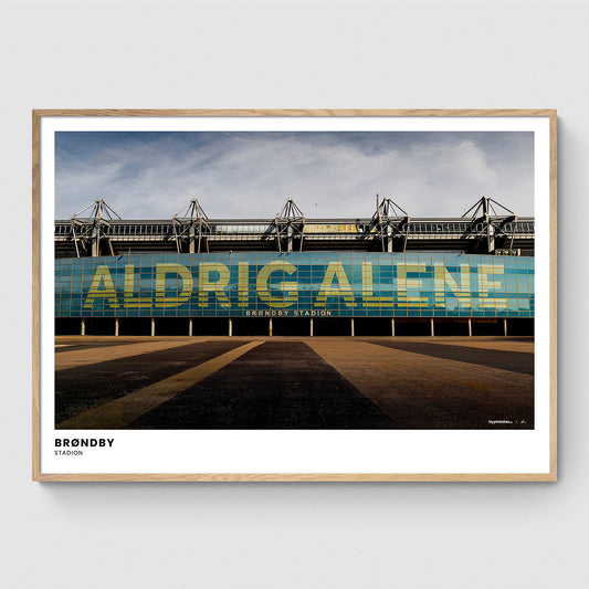 Brøndby Stadion (facade med teksten "Aldrig Alene")