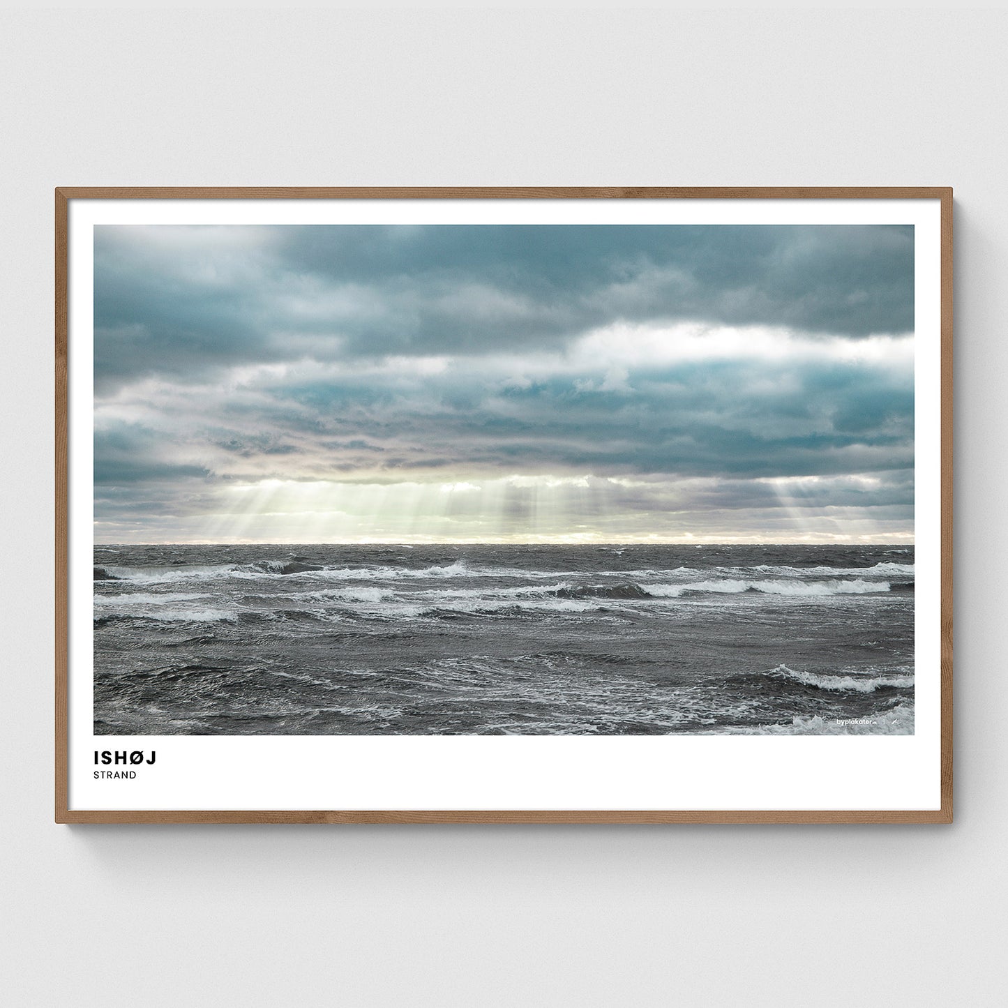 Solen bryder igennem skyerne