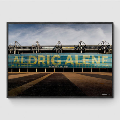 Brøndby Stadion (Fassade mit der Aufschrift „Aldrig Alene“)