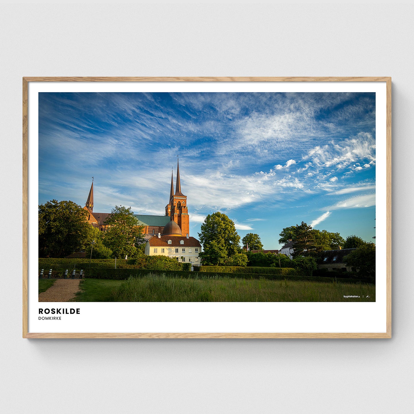 Roskilde Domkirke i aftensolen